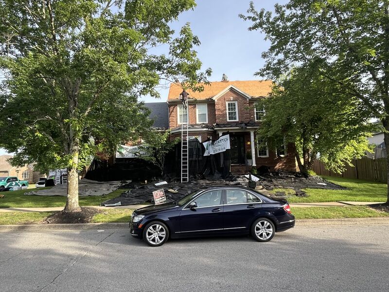 Homestretch team and customers 3