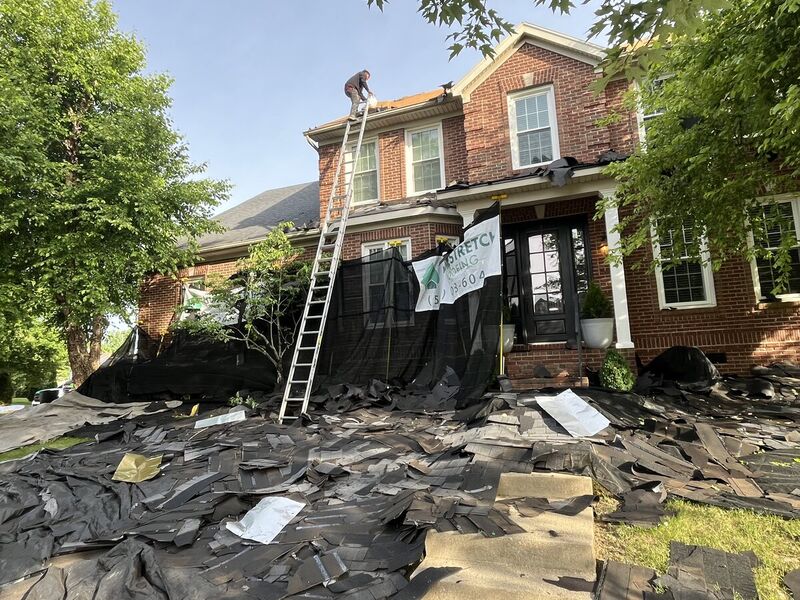 Homestretch team and customers 4